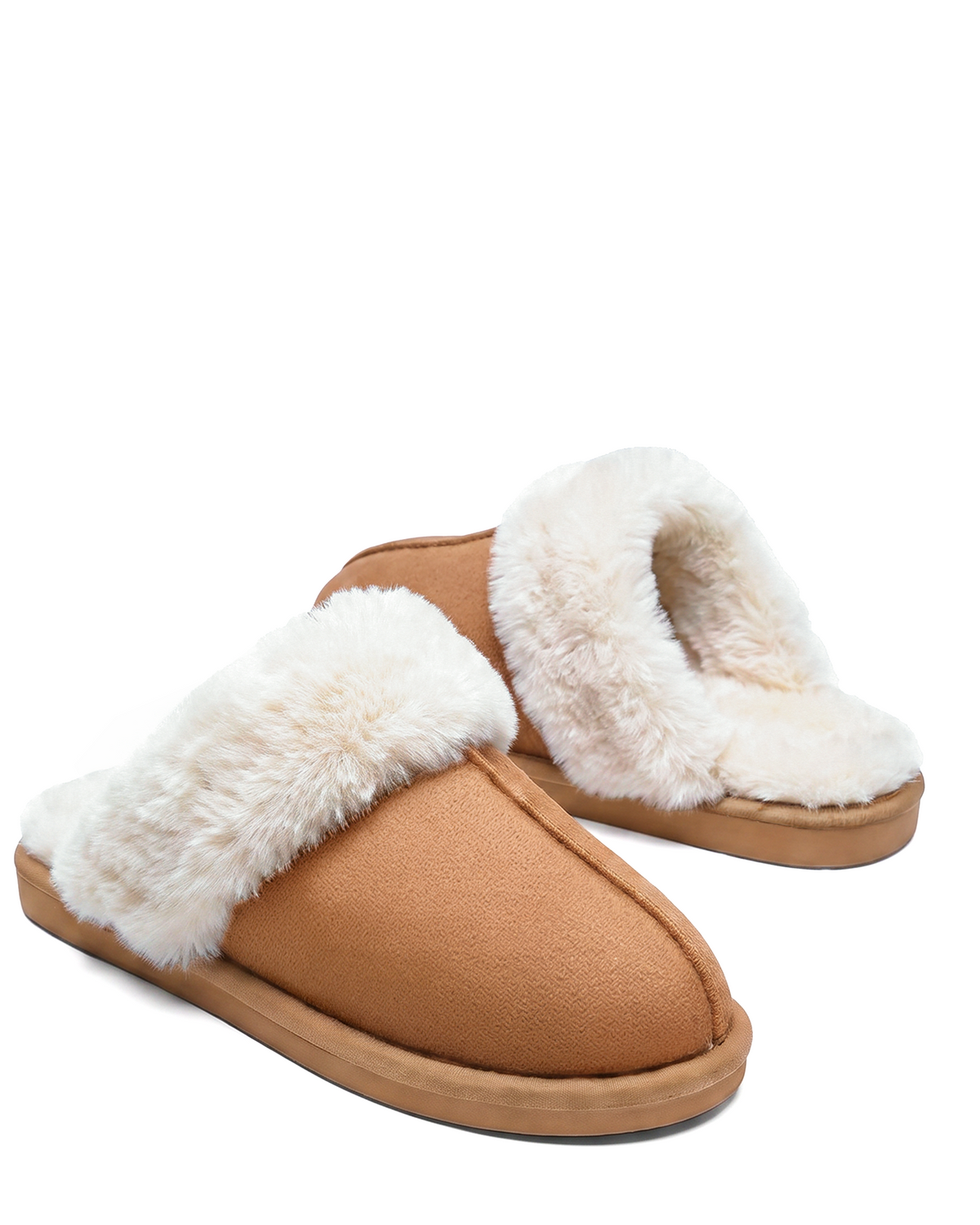 Chausson Merano en velours vegan camel, vue de paire